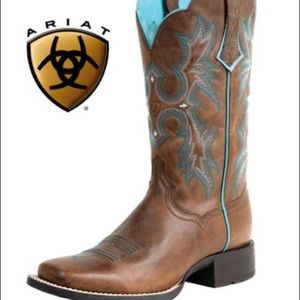 Woman’s Ariat Boots🚜
